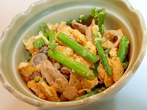 豆板醤入り　豚ももとアスパラの卵炒め